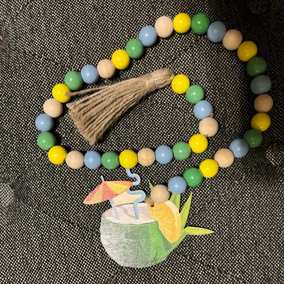 Summer wood Bead Garland and Pen Set - Picture 3 of 5